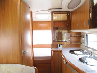 Prodám karavan Hobby 440 SF,model 2008 + mover + předstan. - 8