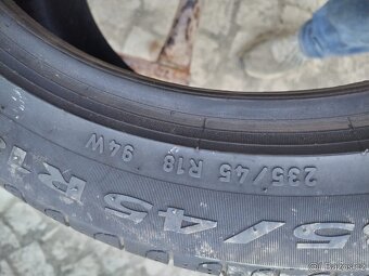235/45/18 letni pneu HANKOOK 235/45 R18 - 8