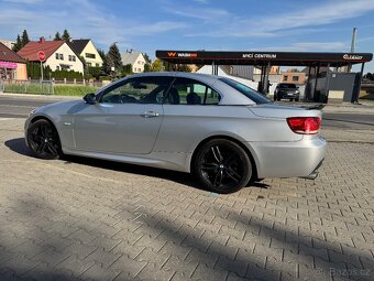 BMW e93 cabrio 325i manuál - 8