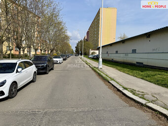 Pronájem garáže v ul. Pšenčíkova - 8