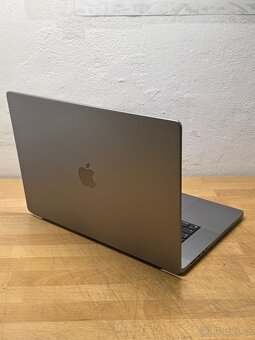 MacBook Pro 16” 2021 /32GB RAM/512GB SSD/Záruka - 8