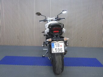 Triumph Street Triple 675 - 8