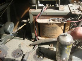 rádio RFT Stradivari 11E91-3D - 2.kus 1200kč - 8