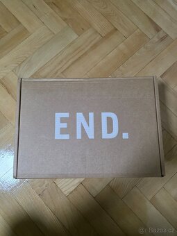 Yeezy 700 V3 Mono Safflower - 8