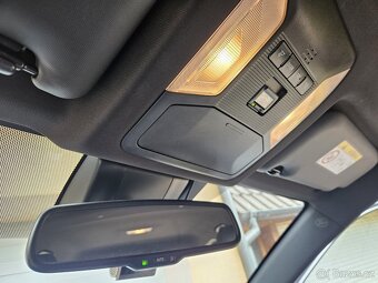 TOYOTA RAV4 2,5 HYBRID AWD 4x4 SELECTION - 8