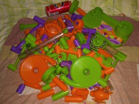 Chůvička SENCOR, dřevěné kostky, hračky, vláčky, Barbie Pet - 8