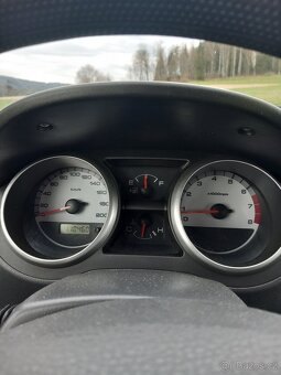 Prodám Suzuki Ignis 1.3 benzín - 8