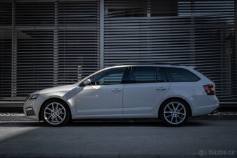 Škoda Octavia Combi 2.0 TDI RSDSG - 8