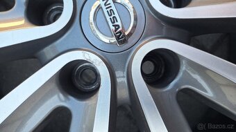 Alu kola Nissan 18" 5x114,3 letní pneu 215/55 R18 4mm - 8