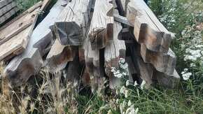 Dřevěné Trámy a Hranoly - Staré / Vyschlé - 8