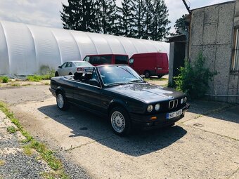 Prodám BMW E30 Cabrio - 8