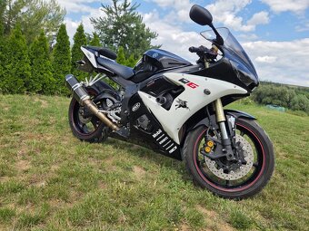Yamaha R6 - 8