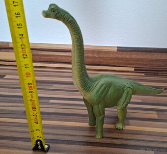 17 figurek dinosaurů - 8