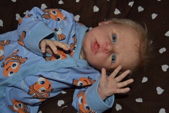 Prodám reborn miminko z originálního kitu Levi - 8