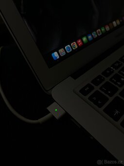 Apple MacBook Air 13″ (2017) – i5, 8 GB RAM, nová baterie - 8