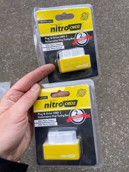 Mix dílů, vstřiky, plasty, elektronika na tažné atd. - 8