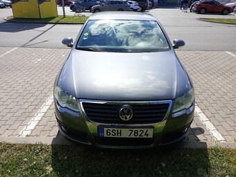 Volkswagen Passat (B6) 1.6 FSI - 8