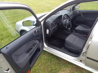 Prodám Śkoda Octávia 2.0i 85kw Top stav naj.pouze 176tis.km - 8