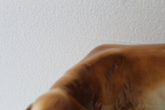 Royal Dux – lovecký pes s kačenou - 8