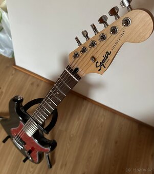 Fender Squier stratocaster - 8