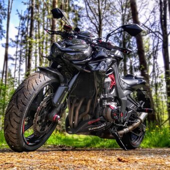 Kawasaki Z1000 - 8