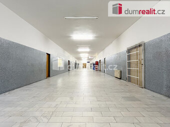 K pronájmu, komerční prostory s kancelářemi, Dům služeb Šuma - 8