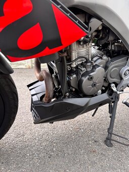 Aprilia Tuono 125 - 8