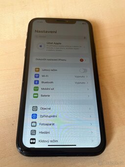 Iphone xr - 8