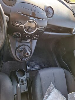Mazda 2 1.3i Klima Model 2009 Nová Stk... - 8
