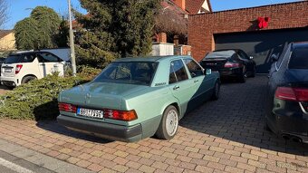 Mercedes Benz w201 190e - 8