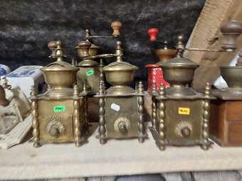 Starý PORCELANOVÝ MLÝNEK na kavu - 8