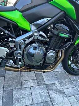 Kawasaki Z900 - 8