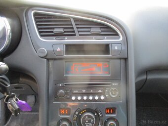 PEUGEOT 5008 2.0HDI 110kw 10/2011 - 8