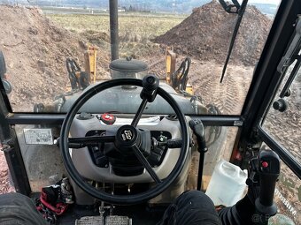Traktorbagr Case R580 - 8
