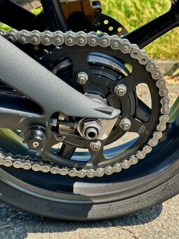 Triumph Street Triple 675 R TOP 2011 - 8