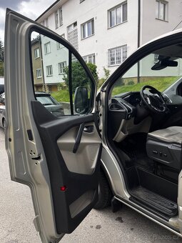 Ford Tourneo Custom 2.2tdci 114kW 8-MÍST, L2, KŮŽE, tažné - 8
