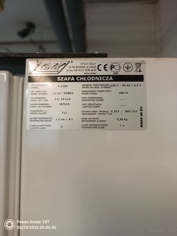Velká dvoudveřová profi lednice - 8