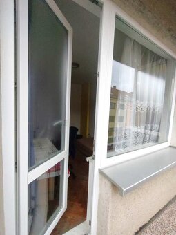 1.lůž. pok. + 1 místo ve 2.lůž. pok. v RD, studenti/ky - 8