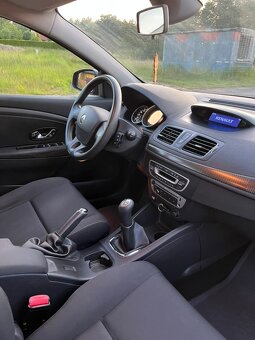 RENAULT MEGANE 1.6 74KW COMBI - 8