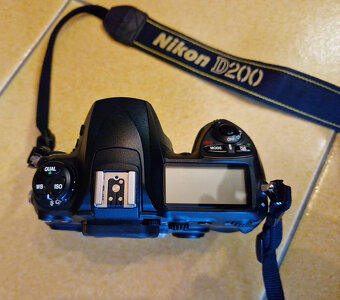 Nikon D200 - 8