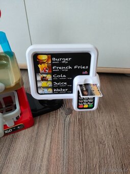 Burger shop KLEIN - 8