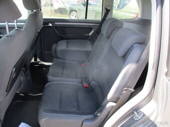 VW TOURAN 1,4CGI 110KW CNG bez koroze 05/2011 - 8