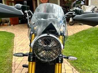 Triumph Scrambler 400X - 8
