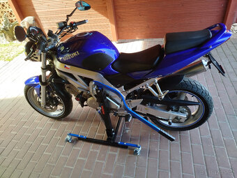 Suzuki SV 650 - 8