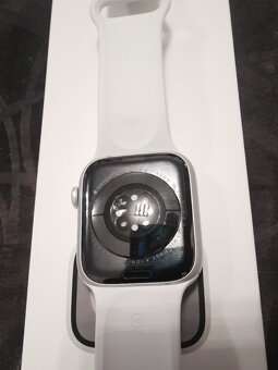 Apple Watch 8 45mm - Brno - 8