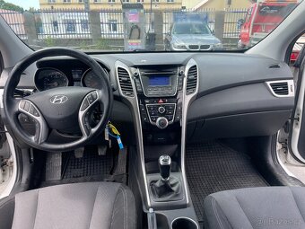 HYUNDAI i30 KOMBI 1.6i DOHC 16V 88KW 1Majitel ČR 2014 - 8