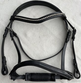 Uzdečka anglická černá s čelenkou s bílými krystaly + otěže - 8