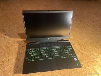 HP Pavilion Gaming Laptop 15 - 8
