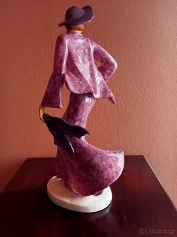 Dáma ve větru. Krásné ART-DECO z.n. ROYAL DUX 30 cm Top stav - 8