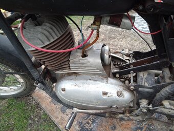 Prodám nevyužité motocykly k renovací a díly - 8